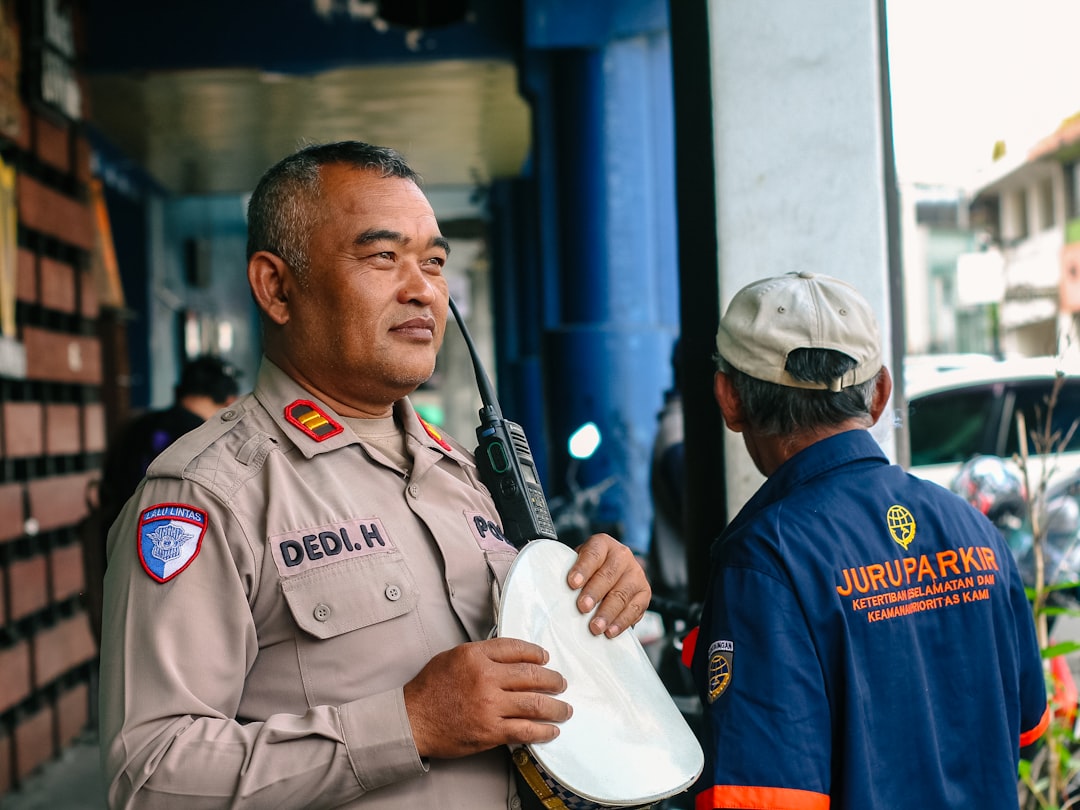 Como Recorrer de Multa por Ultrapassagem em Linha Contínua (Guia 2026)